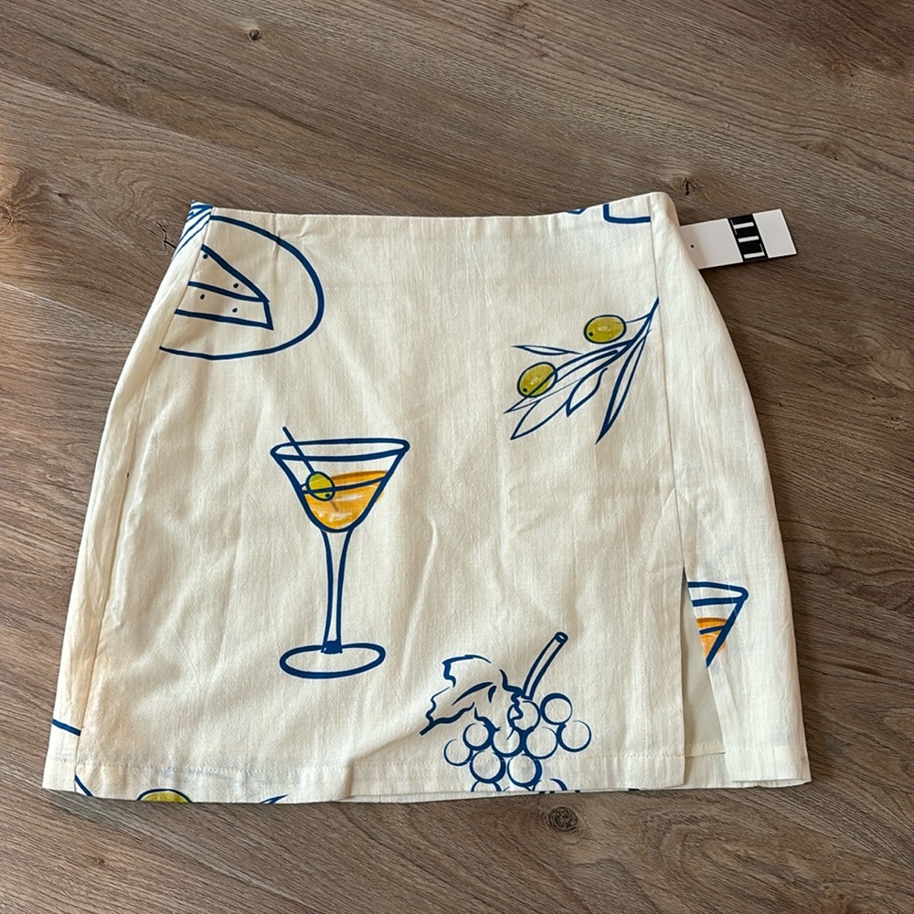 Cute martini boutique skirt NWT